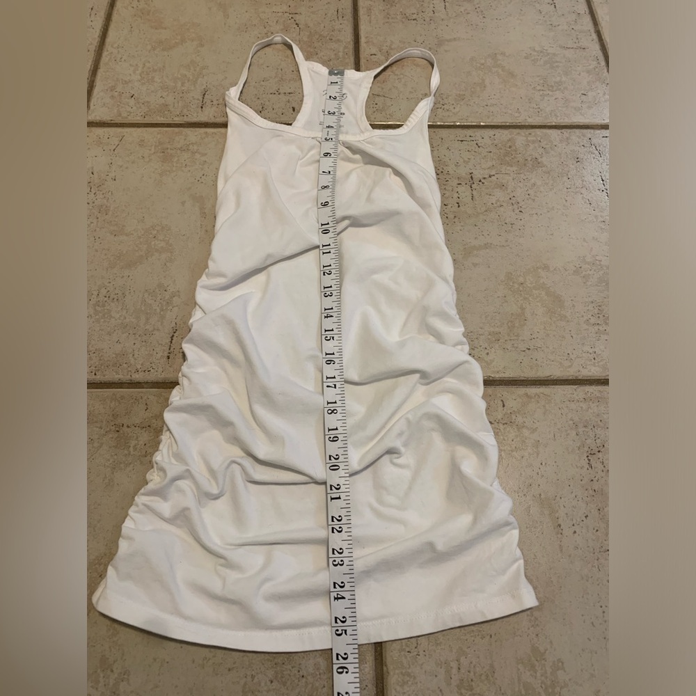 ๐ Kismet White Ribbed Ruched Side Racerback Tank Top - Size S/P - Picture 8 of 8